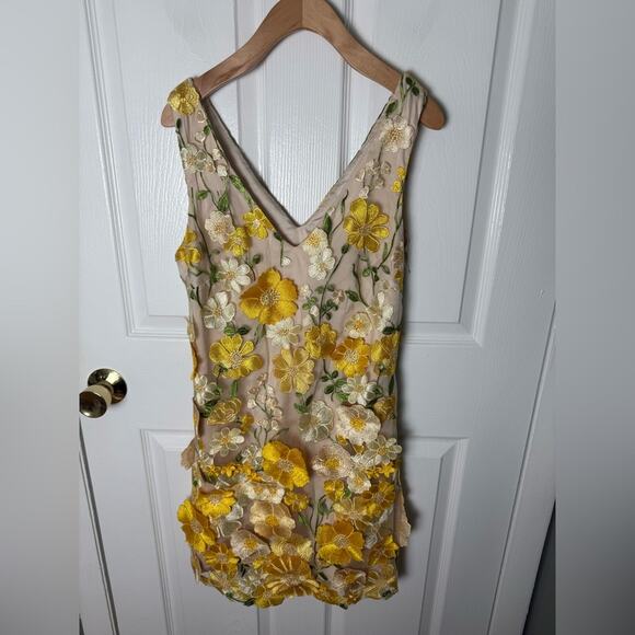 ASTR The Label Aisha Floral Appliqué Mini Dress S - Picture 6 of 9